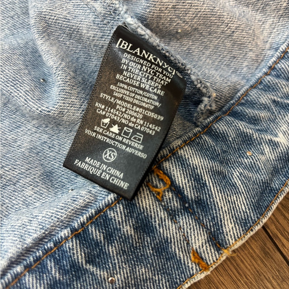 Blank NYC Denim Jacket with Pearls - Picture 4 of 4
